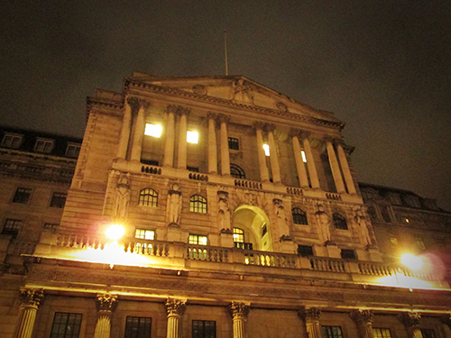 An image of the Bank of England on Threadneedle Street © Icy Sedgwick